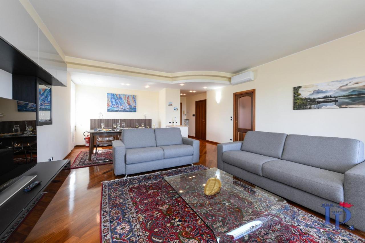 Desenzanoloft Partner Marriott Homes & Villas - Splendido Desenzano del Garda Esterno foto